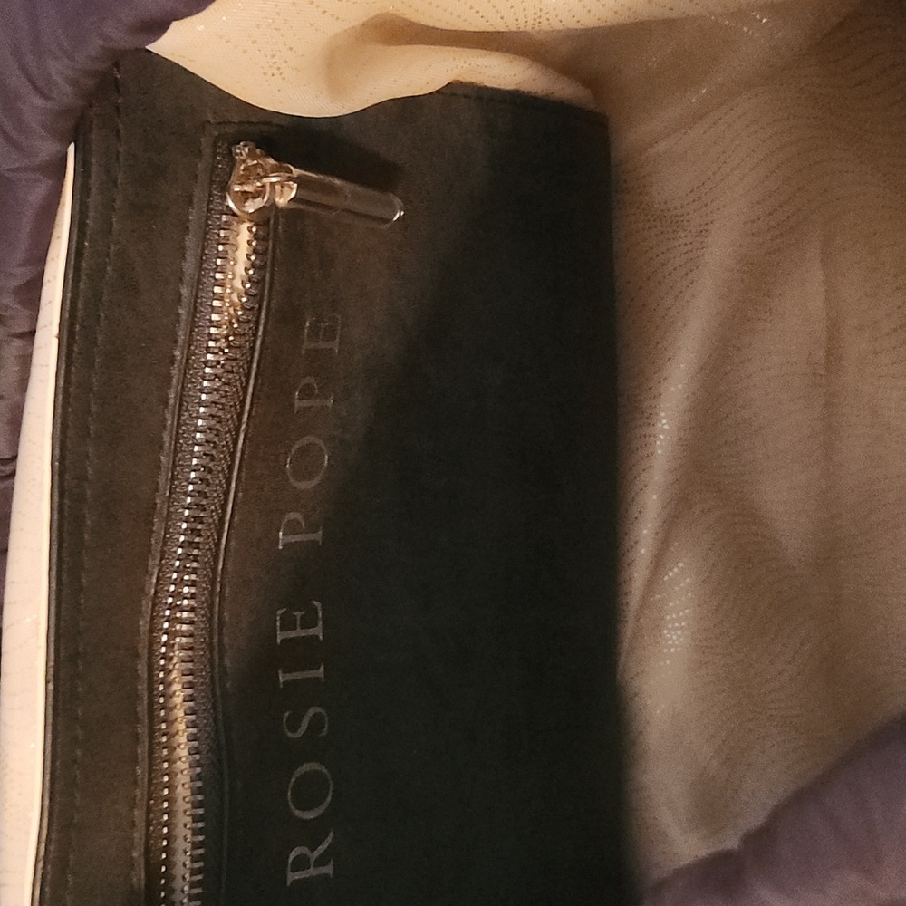 Back pack - Picture 3 of 3